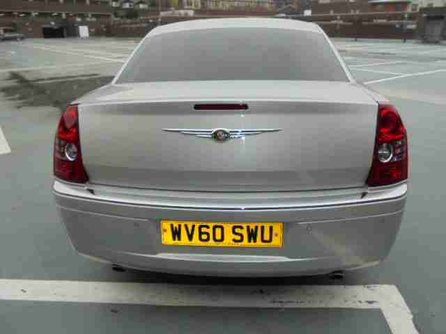 (60) 2010 Chrysler 300C SE Diesel Automatic Full Service History
