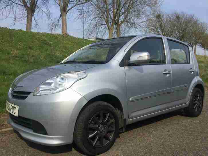 (61) 2011 Perodua MYVI 1.3 SXi 5 Door Hatchback Manual Petrol Silver