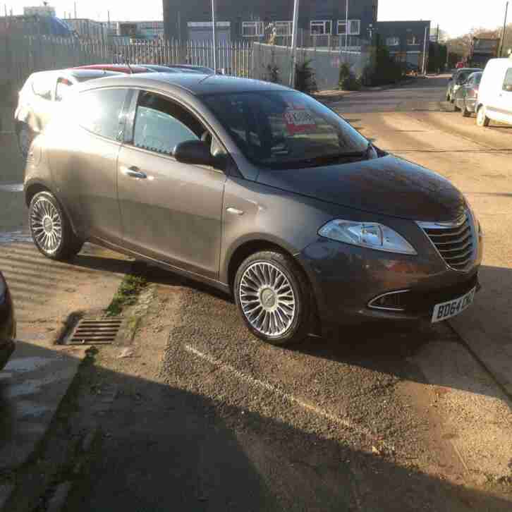 64 Chrysler Ypsilon 1.2 ( 69bhp ) 2014MY Platinum 5Door.Climate Cruise.Leather.