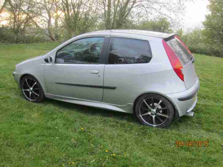 A NICE, WELL CARED FOR 2002 FIAT PUNTO 'GO' 1.2 PETROL 3 DR - PENN HILL MOTORS