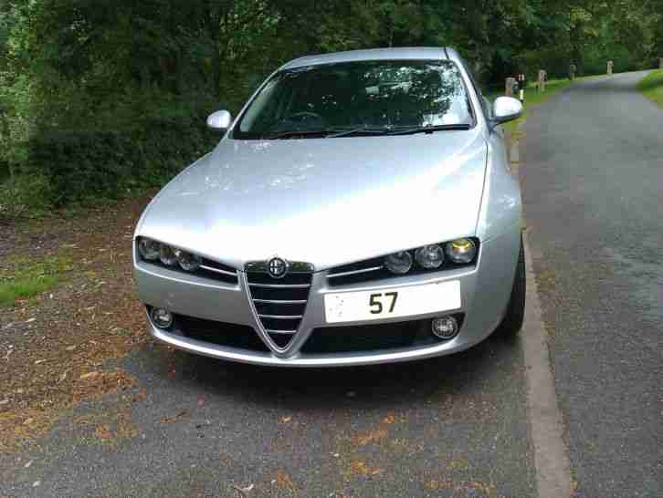 ALFA Romeo 159 1.9JTDM 16v Lusso SALOON