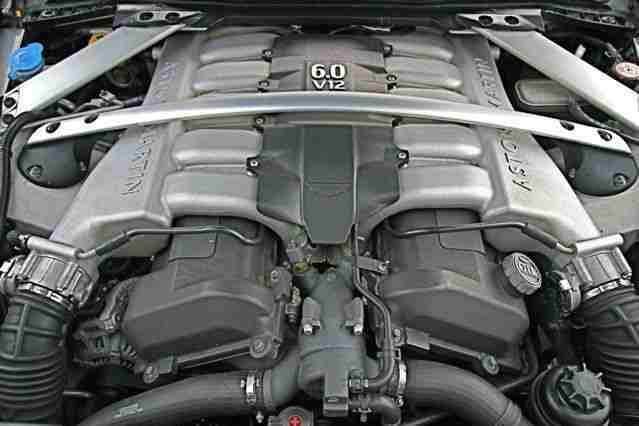 ASTON MARTIN DB9 V12 TOUCHTRONIC AUTO COUPE