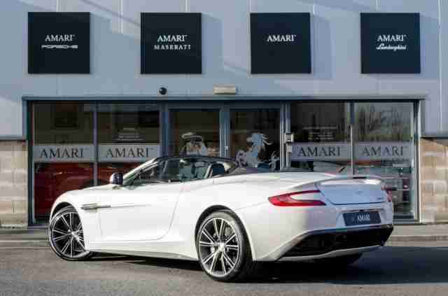 ASTON MARTIN Vanquish Volante Carbon Edition - Touchtronic II
