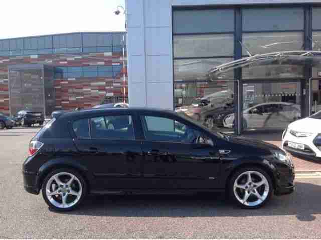 ASTRA SRI XP 2009 BLACK. 22000 GENUINE MILES !! FSH A1 CONDITION