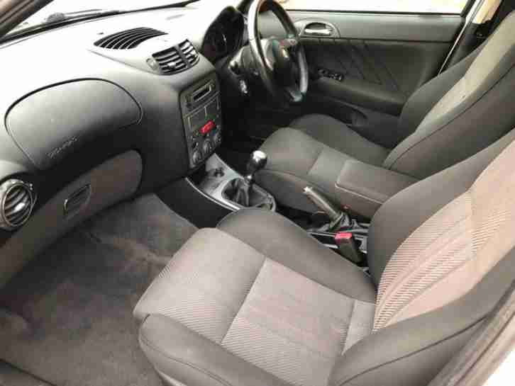 Alfa Romeo 147 JTD 16V LUSSO (150/4)