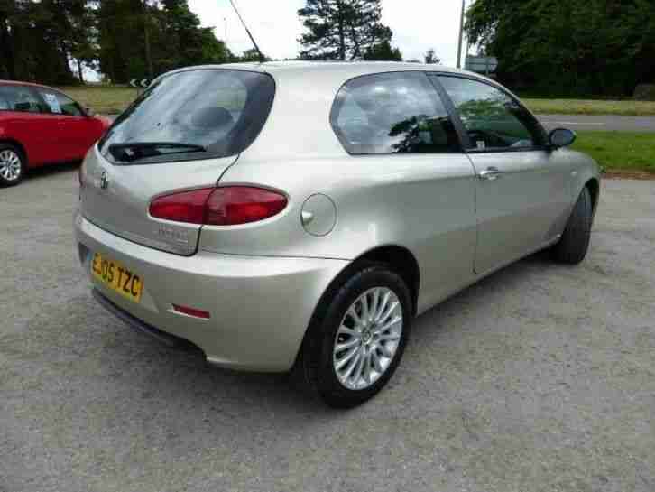 Alfa Romeo 147 Jtd 16v M-Jet Lusso 3dr DIESEL MANUAL 2005/05