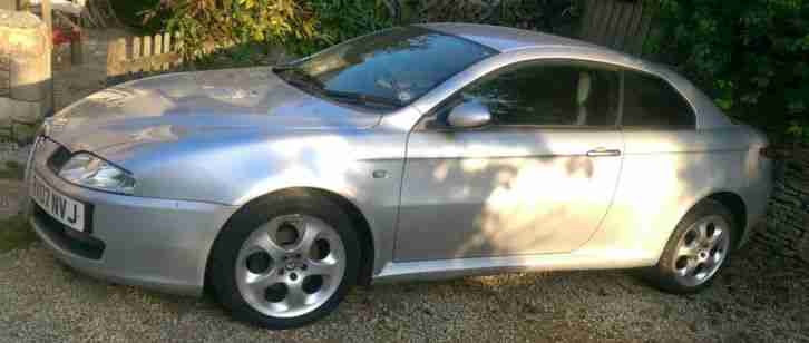 Alfa Romeo GT 2007, 2 litre petrol in silver with black leather.