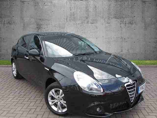 Alfa Romeo Giulietta 2.0L LUSSO TCT with Black Leather and Paddles