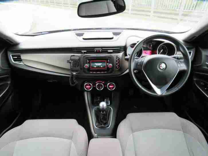 Alfa Romeo Giulietta JTDM-2 DISTINCTIVE