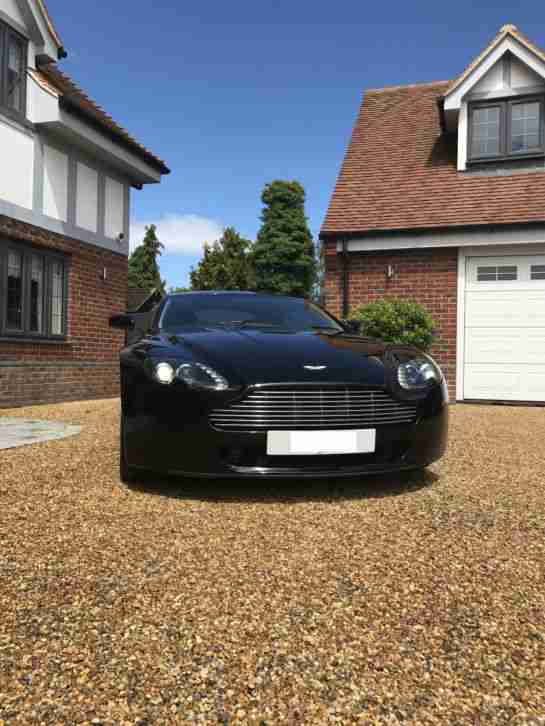 V8 Vantage Coupe Black