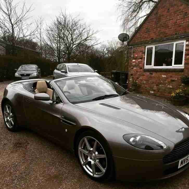 V8 Vantage roadster