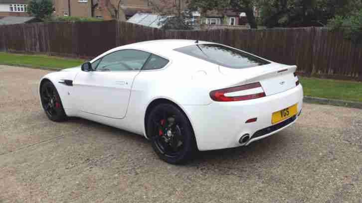 Aston Martin Vantage 2dr 4.3 HUGE SPEC / STUNNING LOOKS 2006 (56 reg),