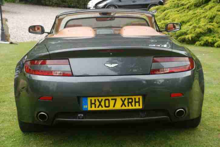 Aston Martin Vantage Roadster