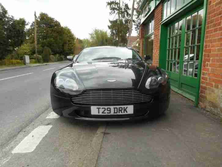 Aston Martin Vantage V8