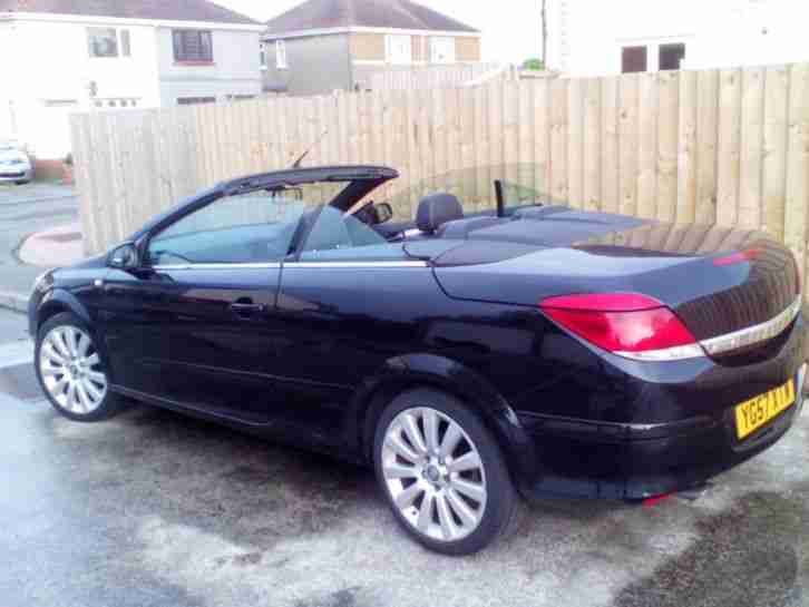 Astra TwinTop 1.9 CDTi Convertible, 192BHP