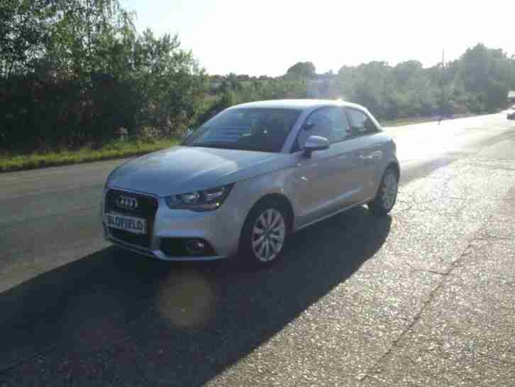 Audi A1 1.6TDI ( 105ps ) 2011MY Sport