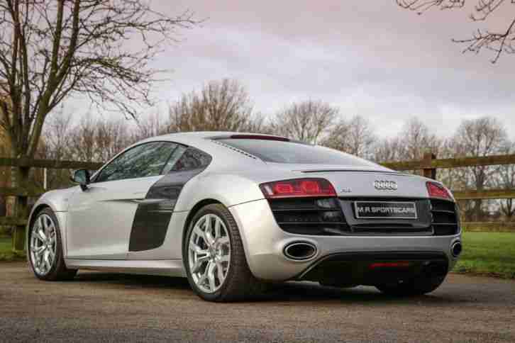 Audi R8 V10 5.2 FSI with Manual Gearbox, Full Audi History, Audi Warranty