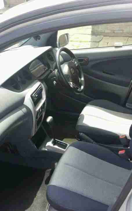 Automatic 1.2 Daihatsu 2002 Reg
