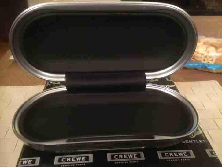 BENTLEY PIANO BLACK VENEER SUNGLASS CASE / FREE SHIPPING