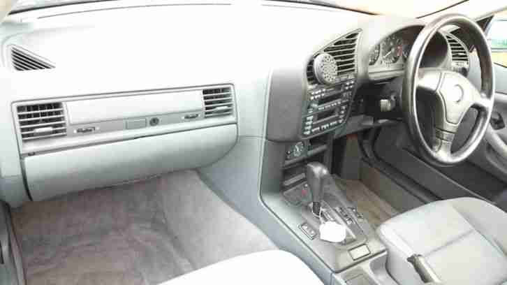 BMW 318I AUTO ESTATE 1998