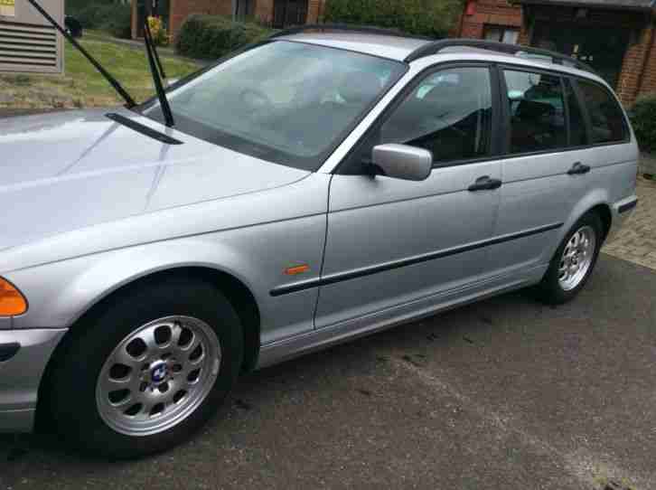 BMW 318I SE TOURING SILVER (MOT Expire in 2017)