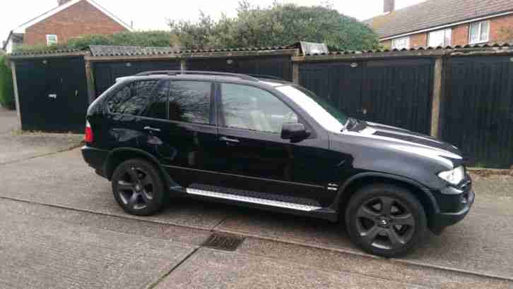 BMW X5 4.4i 320bhp - PETROL - SPORT - PANORAMIC ROOF - GLOSS BLACK