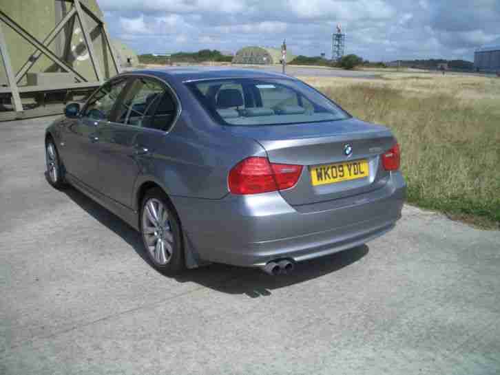 BMW e90 330i se 4-door saloon 2009
