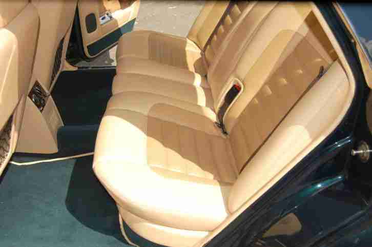 Bentley Brooklands R Mulliner in Black Emerald