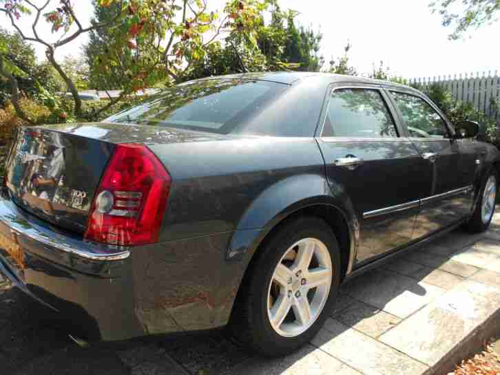 CHRYSLER 300C SALOON, DSL AUTO, SAT NAV, LUX PACK, BENTLEY GRILLE, SUPERB