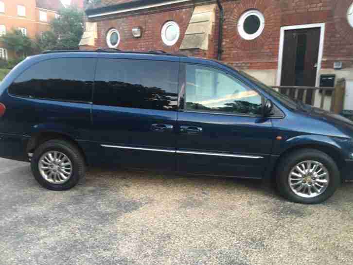 CHRYSLER GRAND VOYAGER CRD LIMITED GREAT CAR LOADS OF HISTORY 1 OWNER FROM NEW