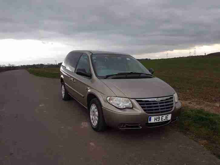 CHRYSLER VOYAGER SE 7 SEATS LOW MILLAGE MINT CONDITION
