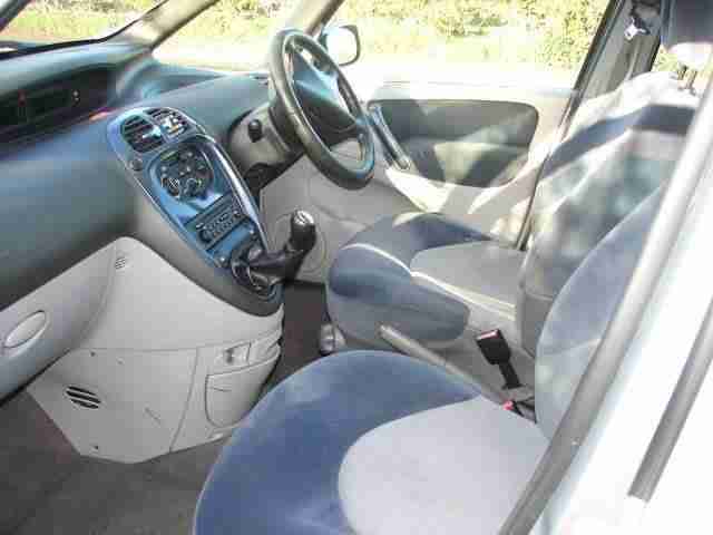 CITROEN XSARA PICASSO 1.6i Desire