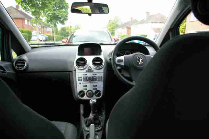 CORSA 1.2 EXCLUSIV - 2012 - LOW MILES - 18k