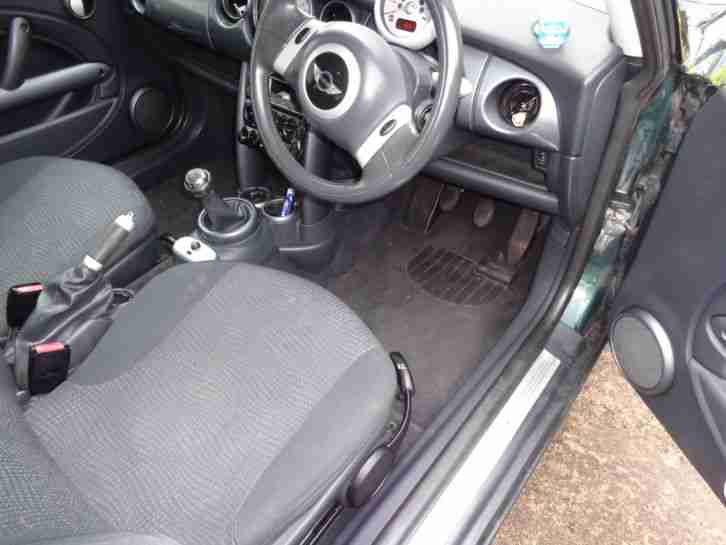 Cheap small car Mini Cooper 2002