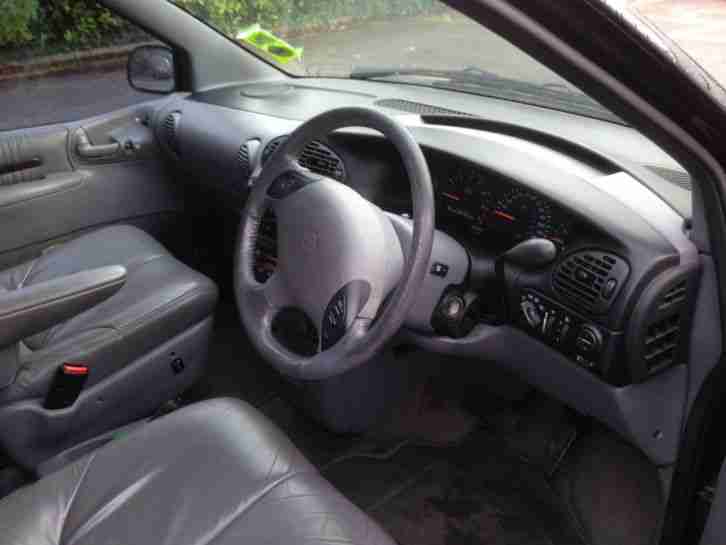 Chrysler Grand Voyager Automatic 3301 - luxury car for bargain price
