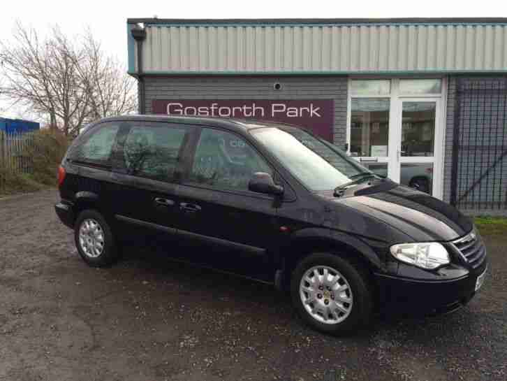 Chrysler Voyager 2.5. Chrysler car from United Kingdom