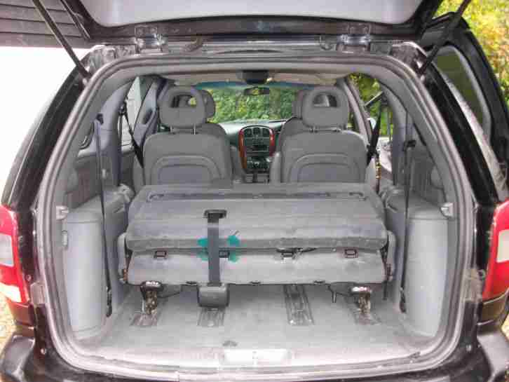 Chrysler Voyager LX 2005 with cruise control & air con.
