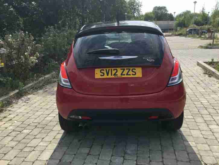 Chrysler Ypsilon 0.9 TwinAir ( 85bhp ) Black&Red