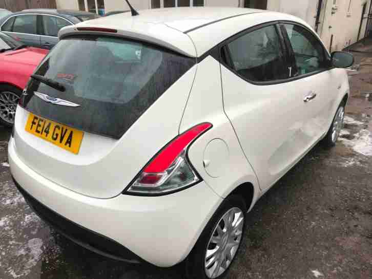 Chrysler Ypsilon 1.2 ( 69bhp ) ( s/s ) 2014MY S 5 DOOR 29000 HISTORY 14 REG