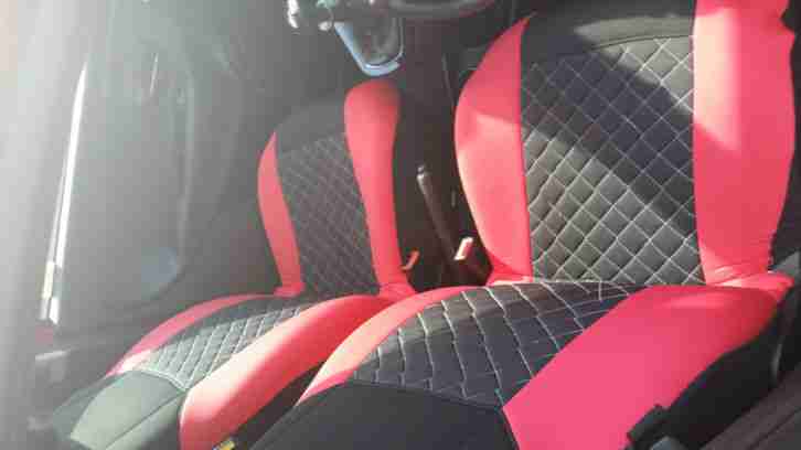 Chrysler Ypsilon 12.42 Silver - 5 Dr - Red