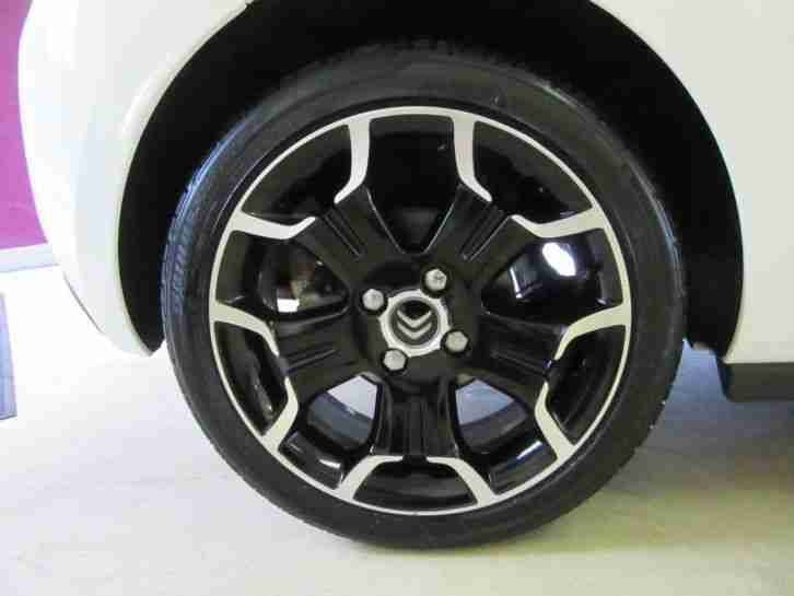 Citroen DS3 1.6 D STYLE PLUS 18,412 Miles