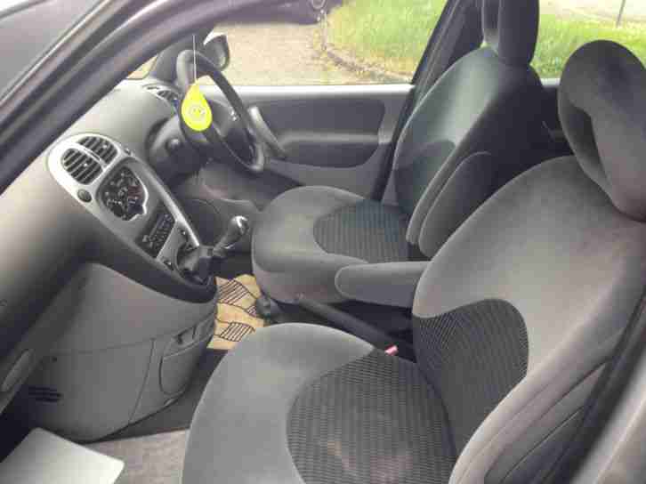 Citroen Xsara Picasso 1.6i 2004 Desire 2 service history full mot