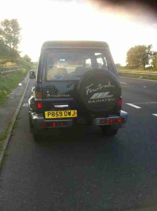 DAIHATSU FOUR TRAK INDEPENDENT 4X4 7 SEATER