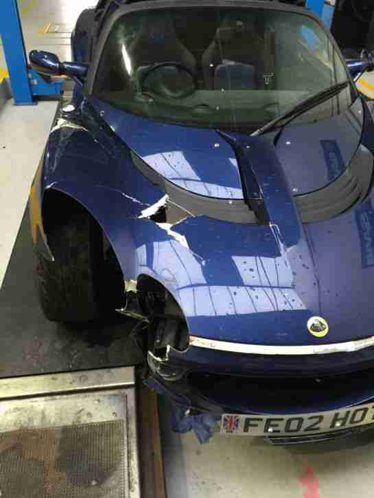 DAMAGED LOTUS ELISE S2