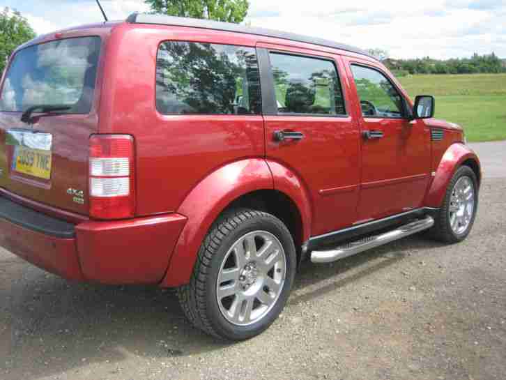 DODGE NITRO SXT CRD A RED AUTO