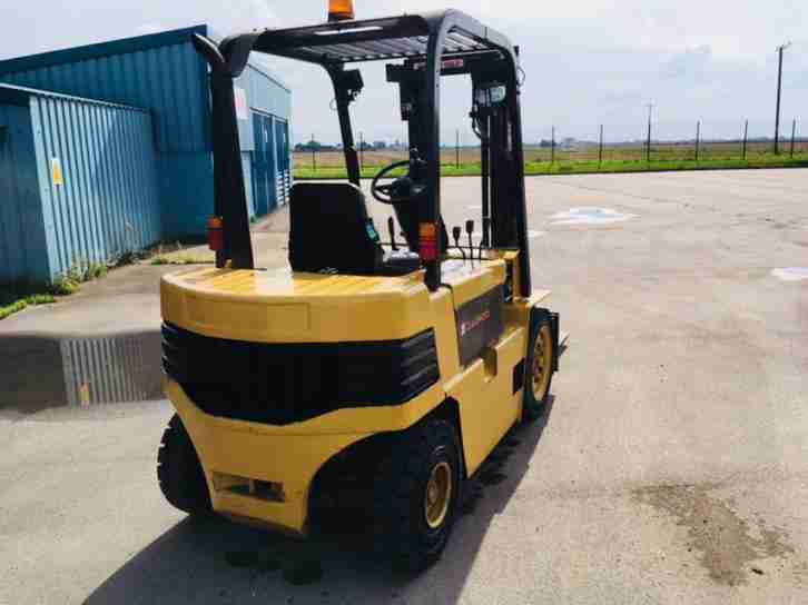 Daewoo 2.5 ton Diesel Forklift