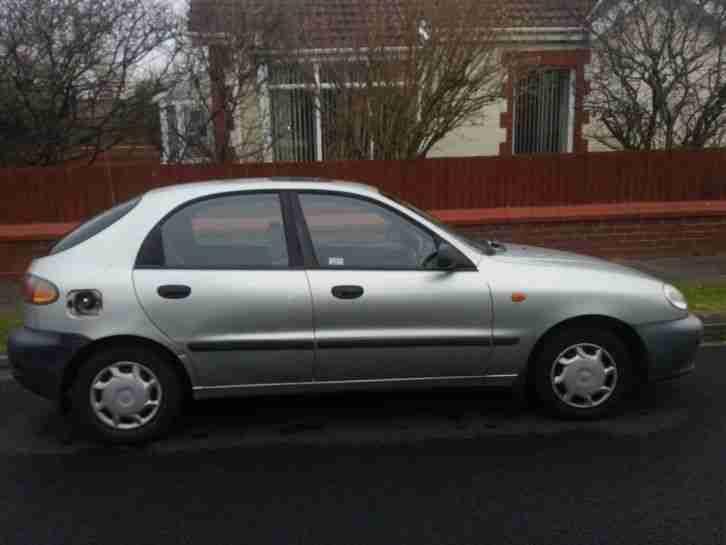 Daewoo Lanos 2002 silver - spares or repair, good runner, 6 months MOT