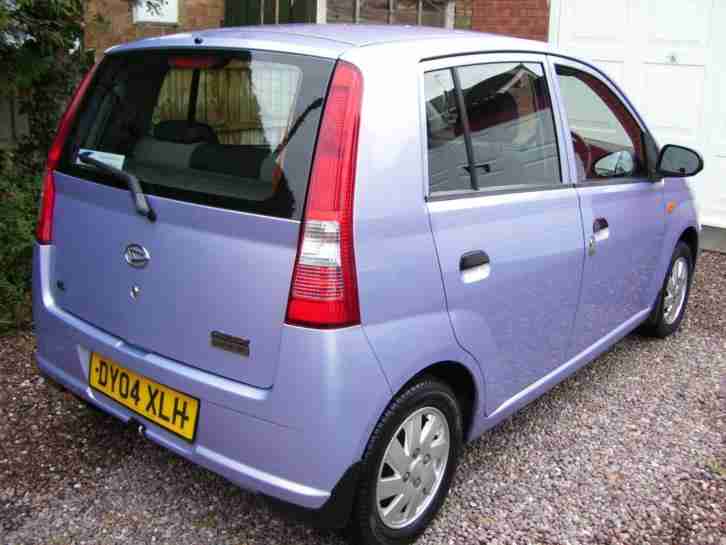 Daihatsu Charade 1.0 SL low milage 2 lady owners £30 tax call 07790524049