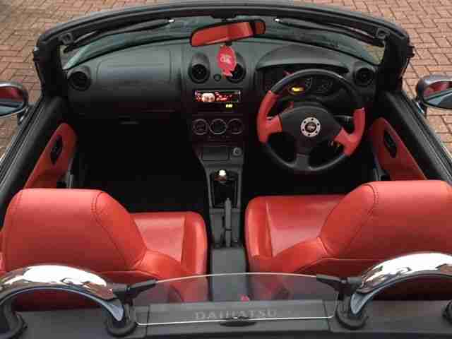 Daihatsu Copen 1.3 Grey with red leather interior