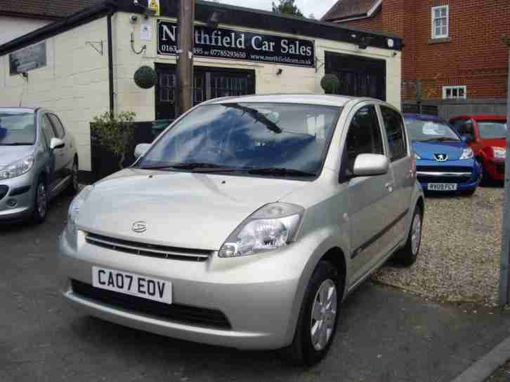 Daihatsu Sirion 1.3 S 5dr Hatchback, 2007 (07) Gold